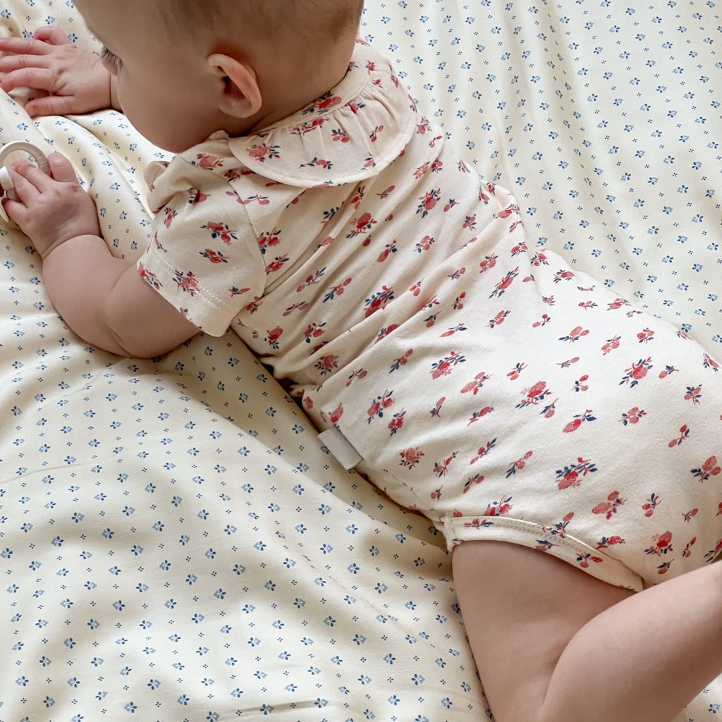 Kortærmet Body Olivia, 56 cm - GOTS - Berries